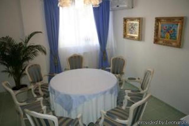 Hotel Nelisse Bucureşti Restaurant foto