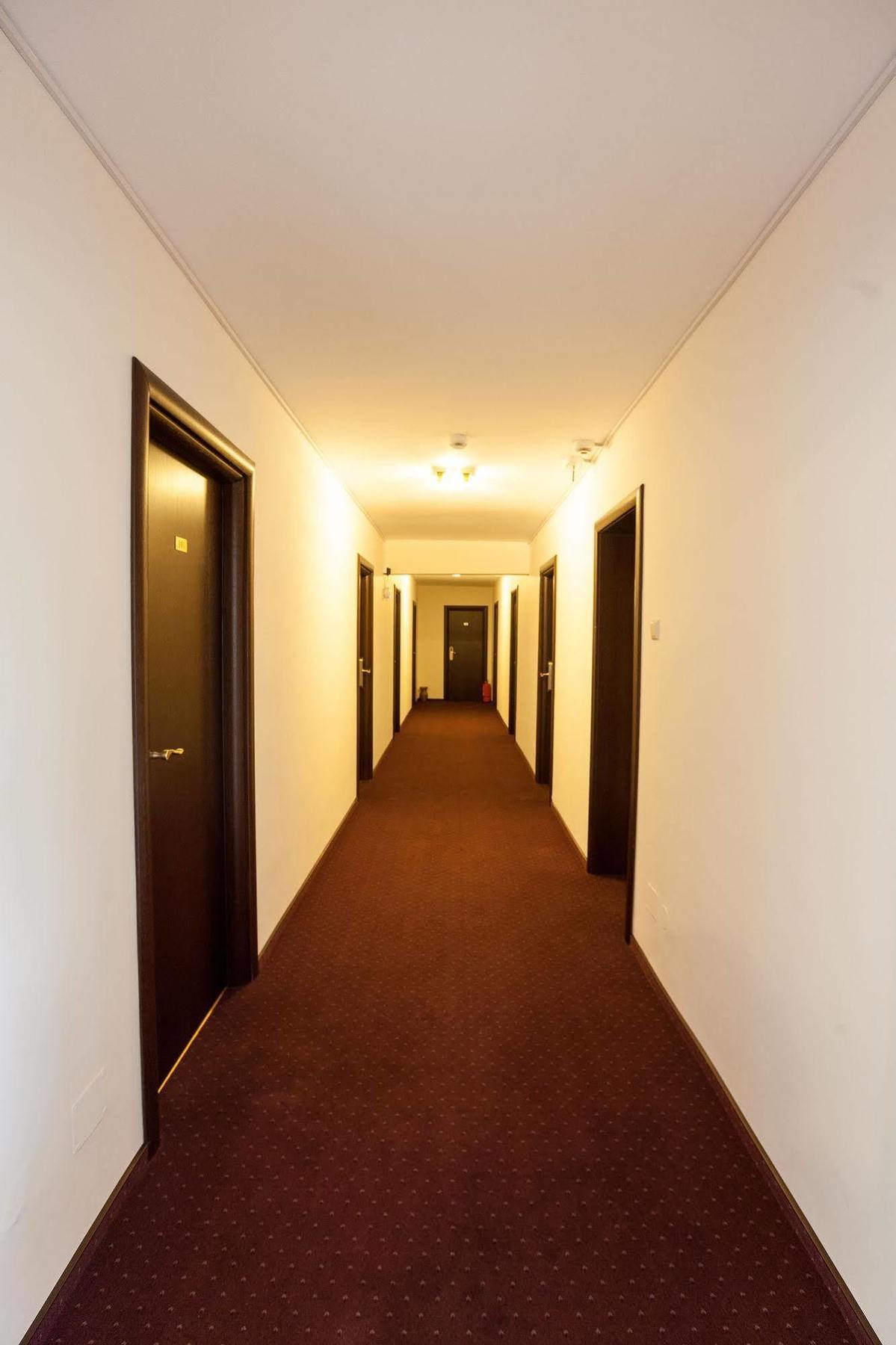 Hotel Nelisse Bucureşti Exterior foto
